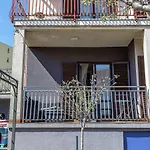 Modern Apartment In Pula With Balcony