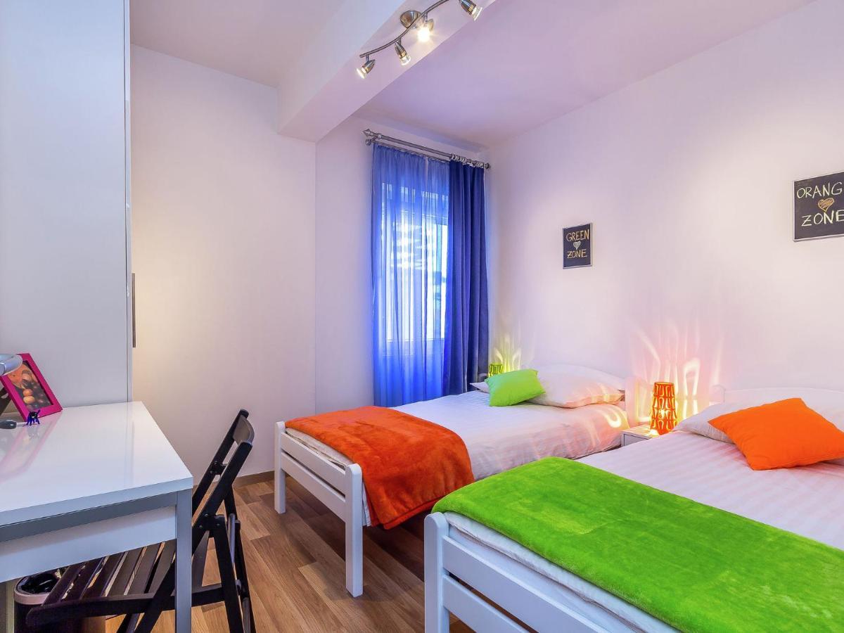 Apartman Modern In With Balcony Pula